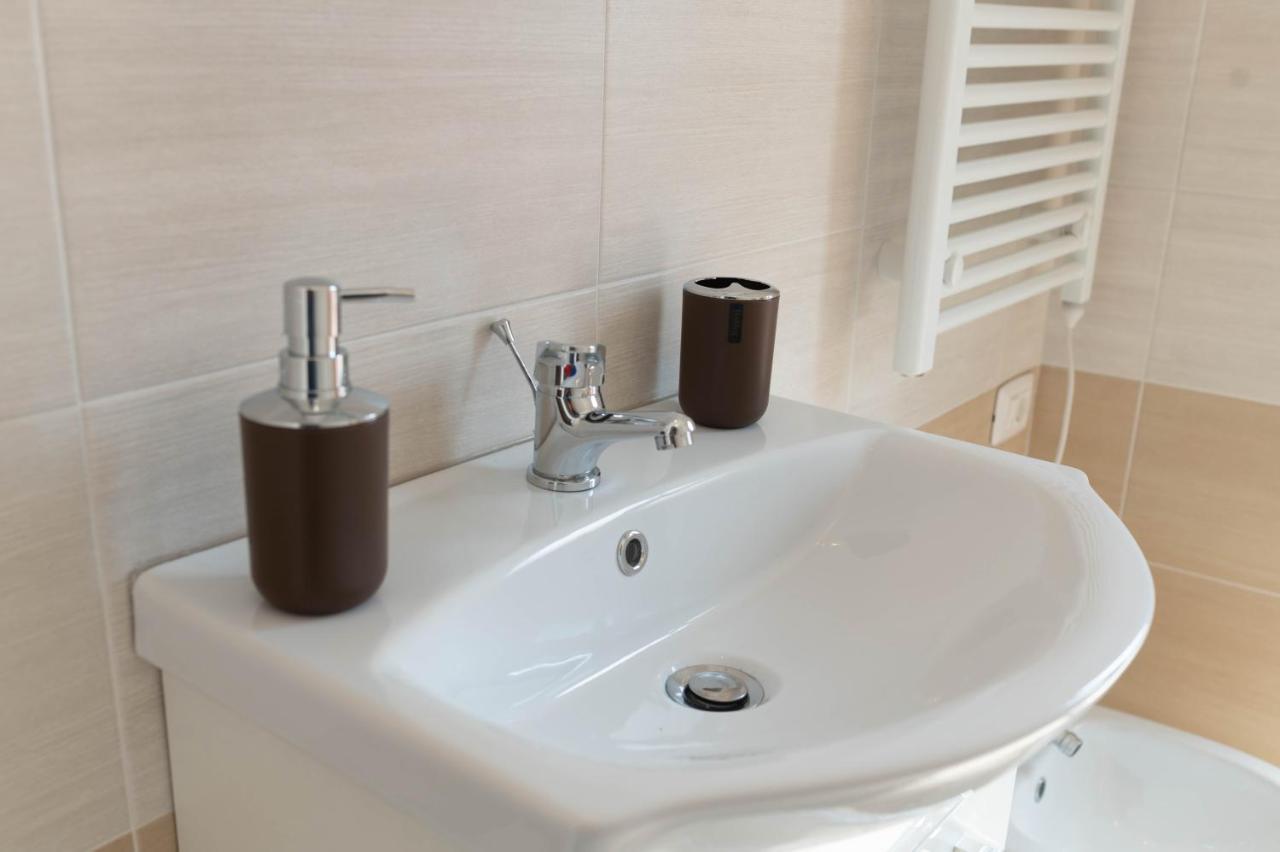 소토마리나 Dimora Rossa B&B 외부 사진